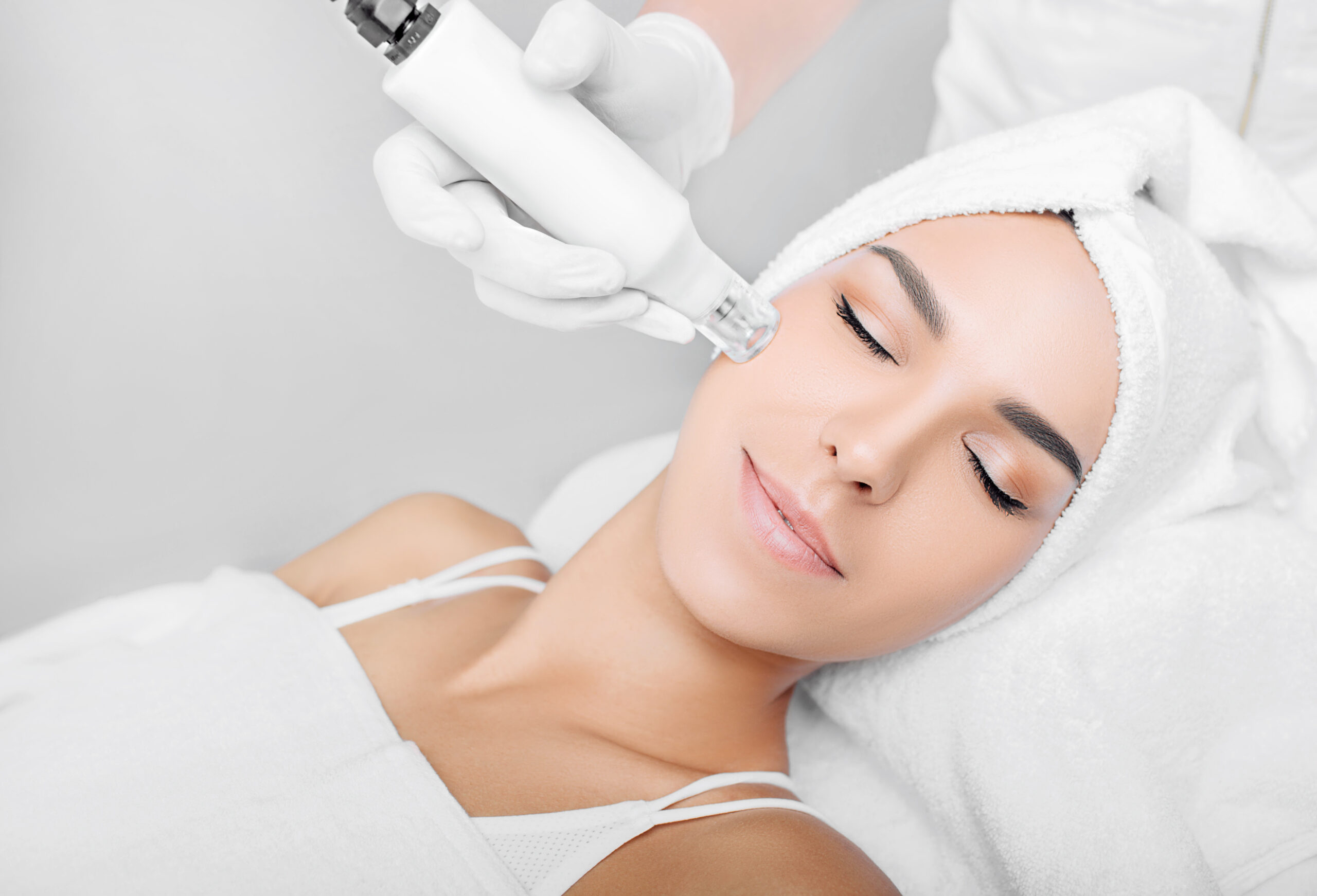 procedure renewing skin , no-needle high frequency mesotherapy cosmetic procedure